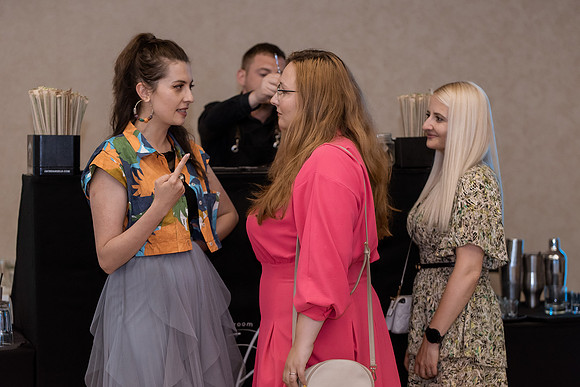 Party-270
