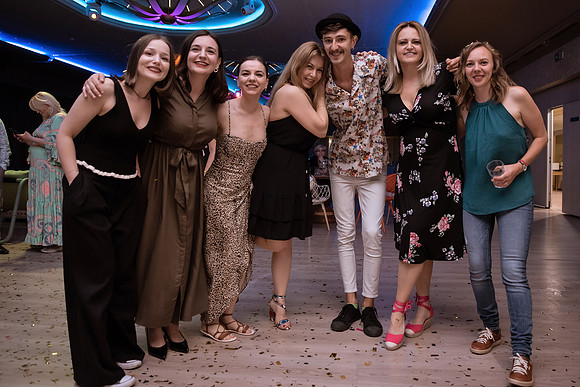 Party-340