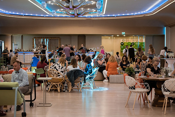 Party-242