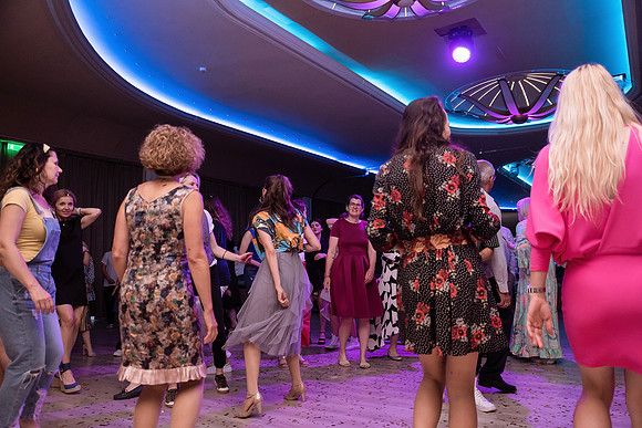 Party-346