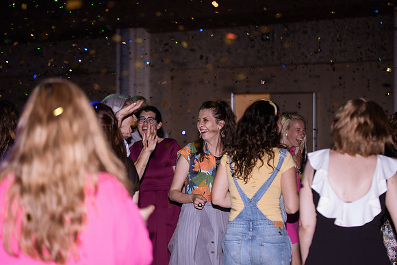 Party-329