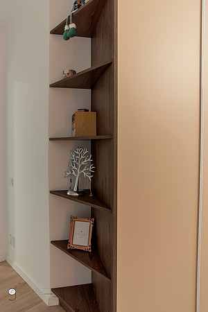 Gutiu-Design-1013
